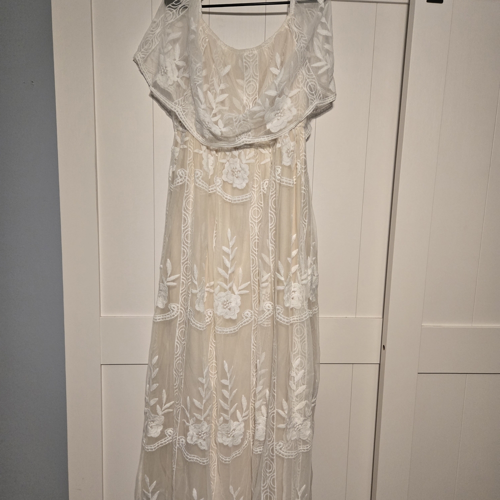 Elegant White Floral Lace Dress